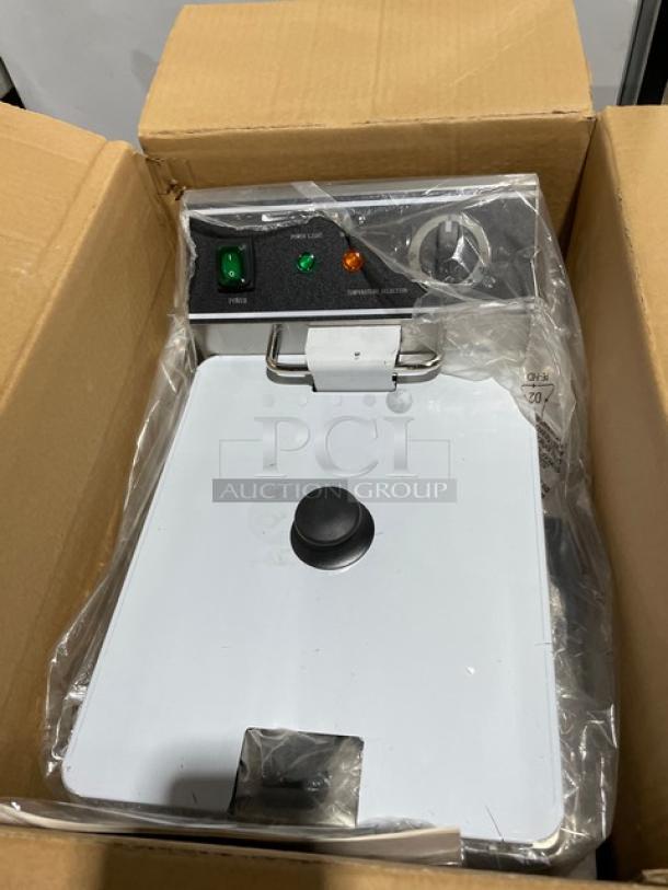 Adcraft DF-6L commercial stainless steel electric fryer, 15 lb capacity, brand new in box, with thermostatic control, 120V.