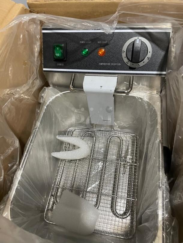 Adcraft DF6L electric countertop fryer, stainless steel, 15 lb capacity, thermostatic control, brand new condition.