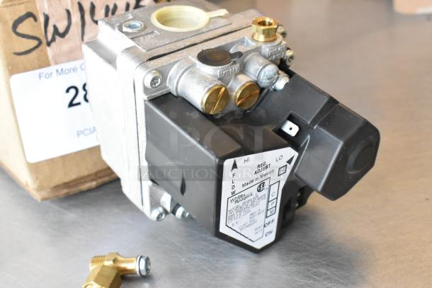 Cleveland KE003671-1 gas valve replacement for SK2488200, new with minor dents, includes labels indicating made in Mexico.