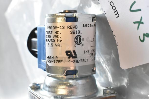 Brand new H91DA-13 REV B unit, 120 VAC, 50/60 Hz, 10.5 VA, CSA certified, scratch and dent condition, auction lot item.