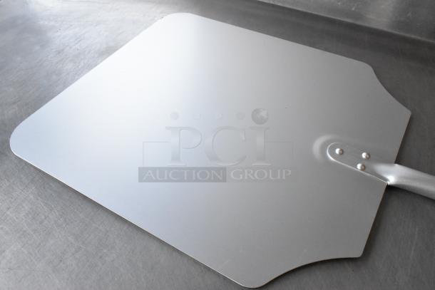 Brand new metal pizza peel with minor scratches and dents. Sturdy construction with riveted handle. Multipack of 2.