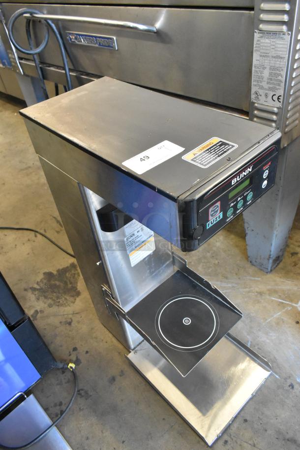 Bunn ITCB-DV stainless steel commercial iced tea machine, countertop model, digital controls, in used condition.