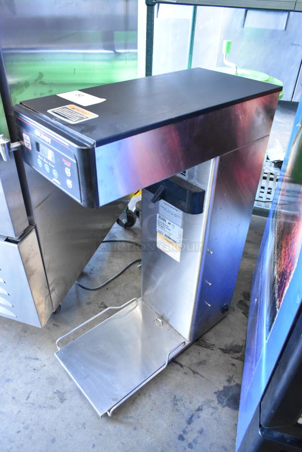 Bunn ITCB-DV stainless steel iced tea machine, 120 volts, 1 phase, commercial countertop model, good condition.