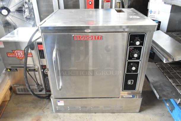 2023 Blodgett DFG-50 stainless steel commercial convection oven, natural gas, solid door, metal racks, thermostatic controls.