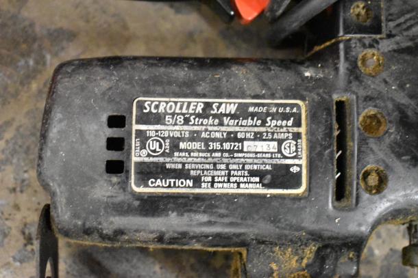 Craftsman Scroller Saw Model 315.10721, 5/8" Stroke, Variable Speed, 110-120V, 2.5A. Made in USA, used condition.