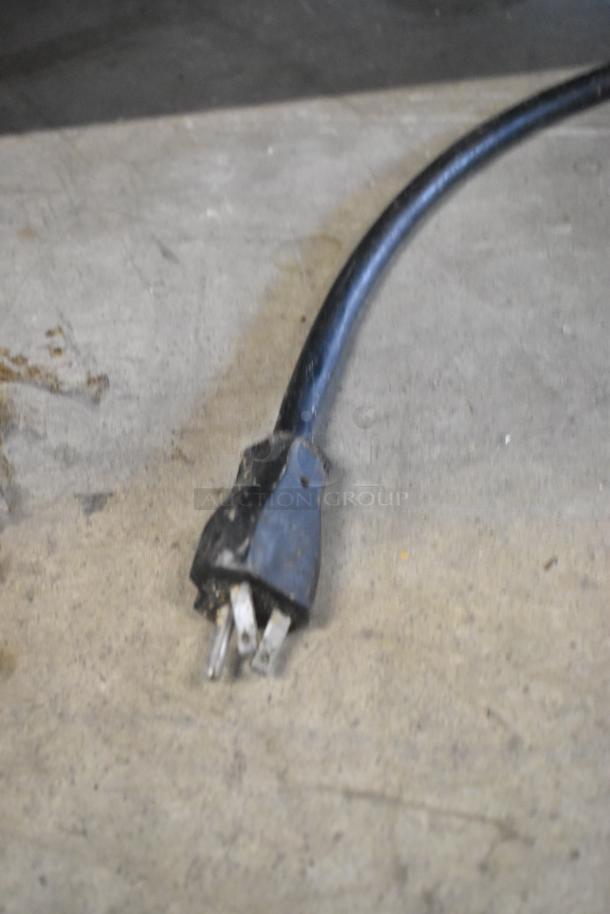 Struct. Concepts HMO3936R.4243 Grab N Go Merchandiser, metal, worn power cord, 120V, 1 phase.