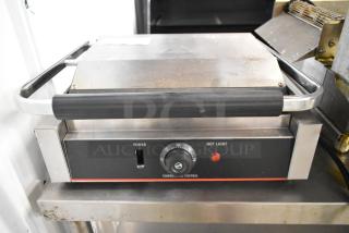 TCG-511EC Stainless Steel Commercial Countertop Panini Press, 110 Volts, featuring temperature control and power indicator.