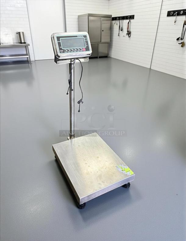 Uline Model H-5837 Washdown Platform Scale, 115v, stainless steel, great condition, tested and working.