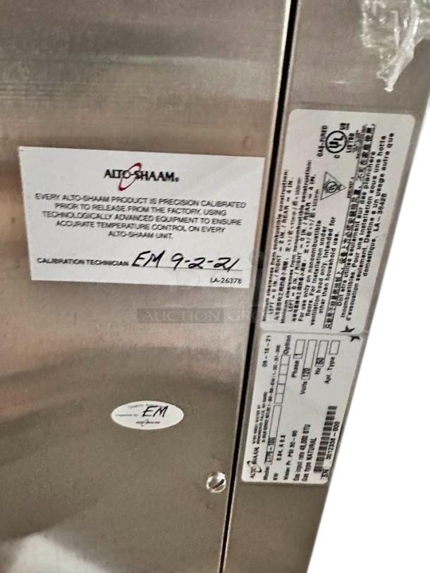 Alto Shaam 7-20G PRO gas combi oven, stainless steel, 98,000 BTU, tested & working. Calibration label dated 9-2-21 visible.