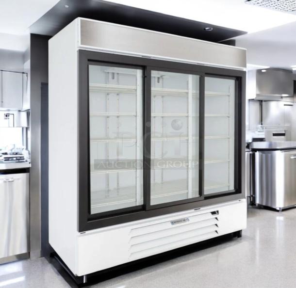 Beverage-Air MMR66HC-1-W 3-door merchandiser refrigerator in superb condition, white finish, fully tested and working.