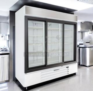 Beverage-Air MMR66HC-1-W 3-door merchandiser refrigerator in superb condition, white finish, fully tested and working.