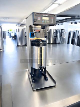 BUNN ITB digital iced tea brewer, model 120V DDIL, in excellent condition, fully tested and working, stainless steel finish.