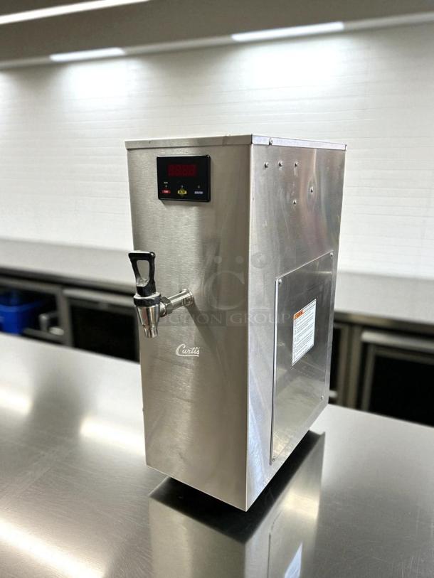 Curtis WB-5-GT Digital Hot Water Dispenser, model WB5GT63001, stainless steel, great condition, 120 V, fully tested.