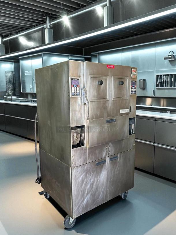 AutoFry MTI-40E ventless fryer, 6.0-gallon capacity, double basket, mobile, stainless steel, 208/240V, excellent condition.