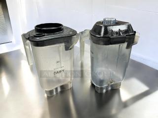 Pair of 48oz clear blender pitcher containers, good condition, black lids, "DAIFY" label visible, suitable for replacement or upgrade.
