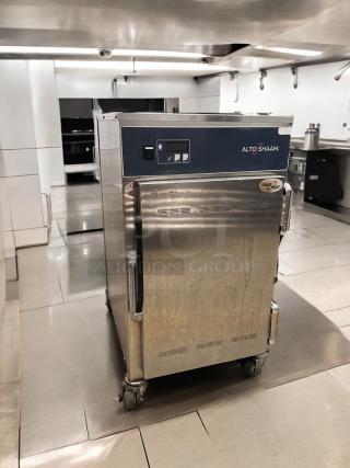 Alto-Shaam 500-S low-temp holding cabinet in excellent condition, featuring digital controls, casters, and Halo Heat technology.