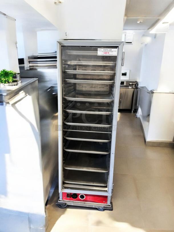 Avantco HC1836H full-size heated holding cabinet, excellent condition, 120V, multiple shelves, tested and working.