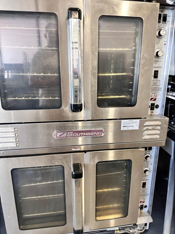 Southbend KLGS/27SC double deck convection oven in excellent condition, natural gas, fully tested, visible controls and logo.