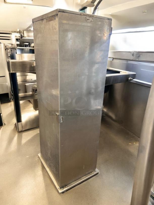 Lockwood CA60-RR25-C mobile aluminum sheet pan rack cabinet in excellent condition, fully tested and operational.