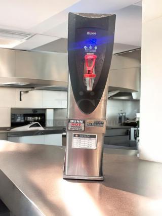 BUNN H5E Hot Water Dispenser, excellent condition, 120V, PN: 43600.0025, fully tested, stainless steel, digital display.