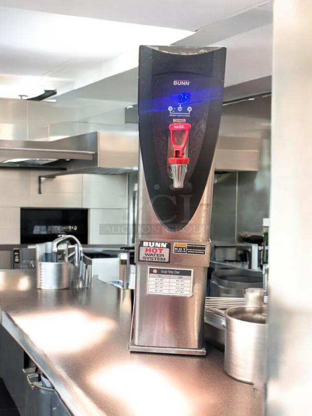 BUNN H5E hot water dispenser in excellent condition, 120V, model 43600.0025, with control panel, tested and fully operational.
