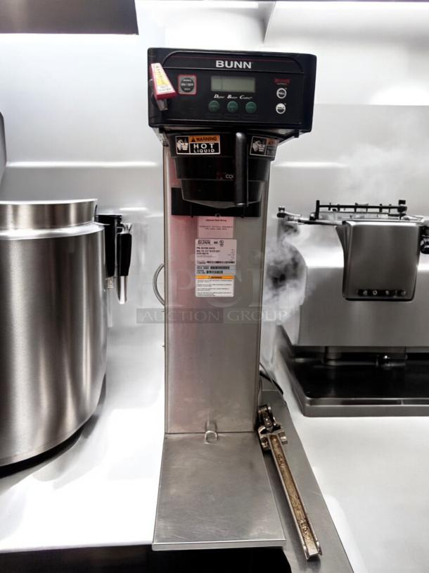 Bunn ITCB-DV Dual Volt Coffee & Tea Brewer, excellent condition, 120/240V, fully tested, PN: 35700.0433, warning label visible.