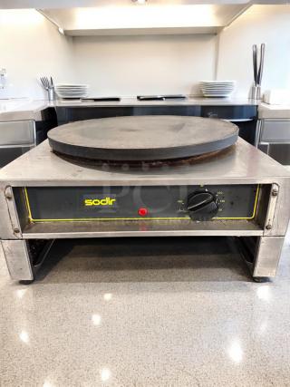Sodir by Equipex 400E Electric Crepe Maker, 220V, superb condition, fully tested, operational, temperature dial visible.