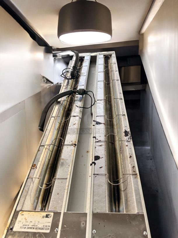 Hatco GRAH-60D strip heater food warmer, excellent condition, includes RMB-7A remote control box, fully tested and working.