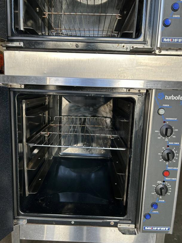 Moffat Turbofan E32MS/2 double-stacked electric convection ovens, fully tested, excellent condition.
