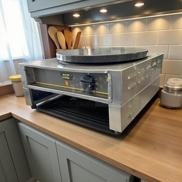 Equipex 400E crepe maker with 15.75" cast iron plate, excellent condition, 240v/1ph, control knob visible, tested working.