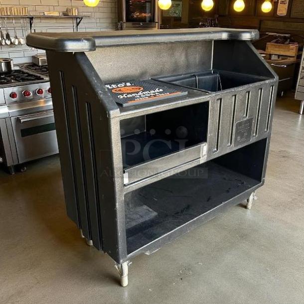 Cambro BAR540110 Cambar® 54" portable bar in excellent condition, black with 5-bottle speed rail, fully tested and working.