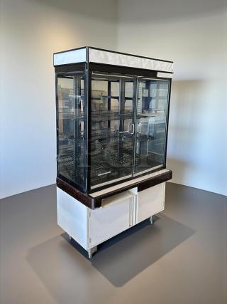 Hussmann DCB-243662 refrigerated merchandiser, outstanding condition, 36" display case, 115V, fully tested and operational.