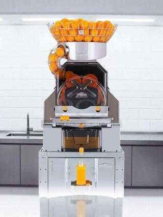 Citrocasa 8000 SB-ATS Advance Citrus Juicer, fully tested, stainless steel, orange holder, excellent condition.