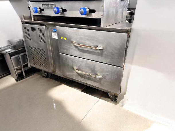 Randell 9260M 2-drawer refrigerated chef base, stainless steel, excellent condition, 115V, fully tested and working.