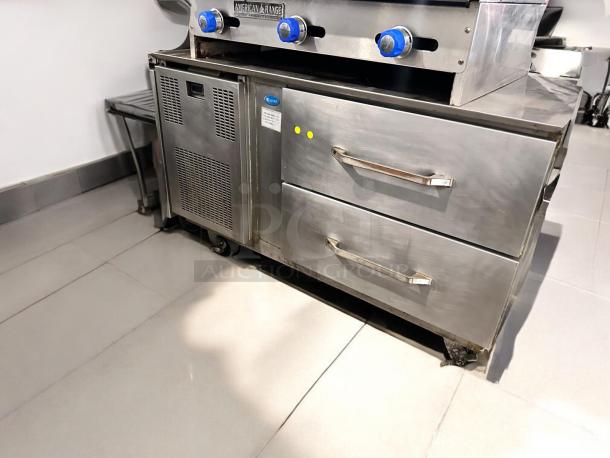 Randell 9260M, 2-Drawer Refrigerated Chef Base in excellent condition, stainless steel, 115V, fully tested and working.