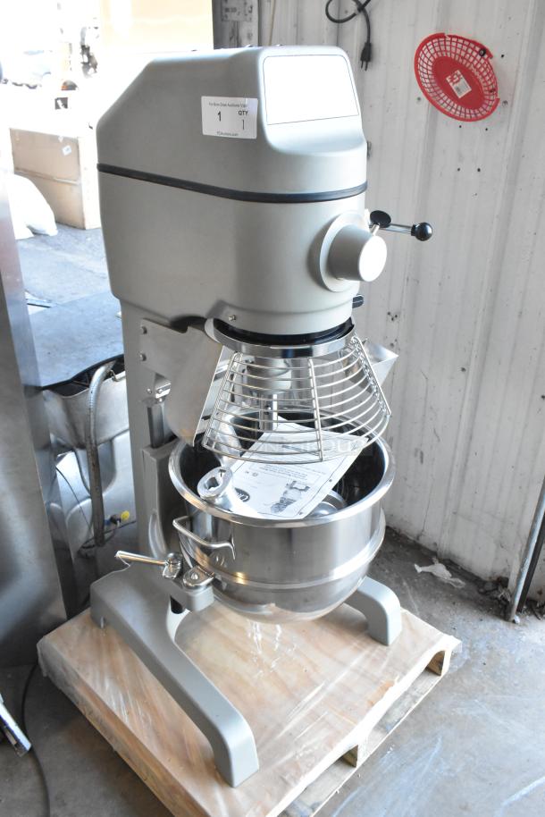 Brand new Globe SP30 commercial 30-quart mixer, includes bowl, guard, hook, whisk, paddle; 115V, scratch and dent condition.