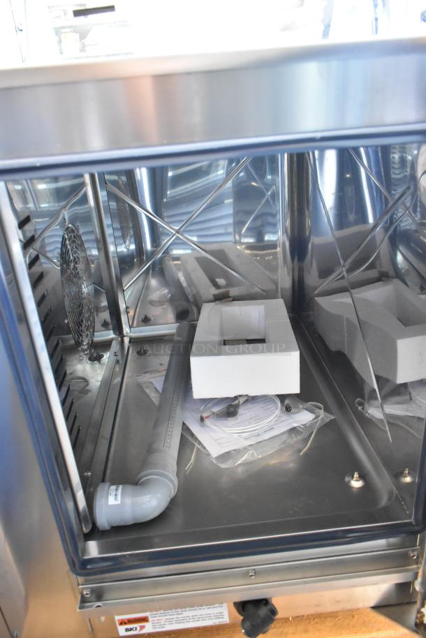 Bakers Pride AEHE061R stainless steel combi convection oven interior, brand new, electric, 208V, 3-phase.
