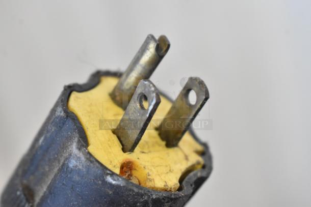 Close-up of the power plug for a Manitowoc SD0452A stainless steel commercial ice head. 115 volts, 1 phase.