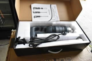 15 new AvaMIx 928IBHD21 heavy-duty 21" immersion blenders, 1 1/4 hp, 120V, with manual in open packaging.