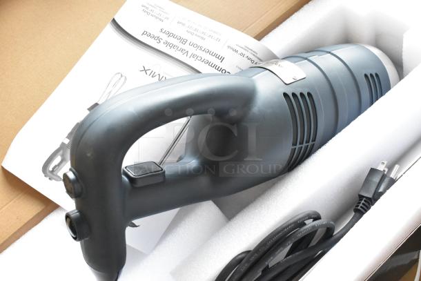 AvaMIx 928IBHD21 21" heavy-duty immersion blender, 1 1/4 hp, new, variable speed, 120V, scratch and dent, in packaging.