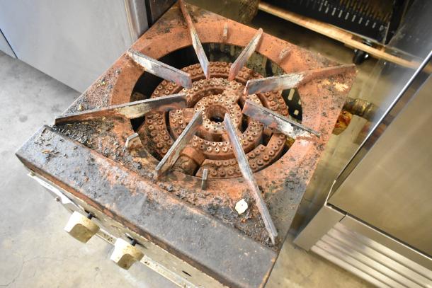 Cooking Performance Group CPG 351CPGSP18N single burner stock pot range, stainless steel, natural gas, well-used condition.