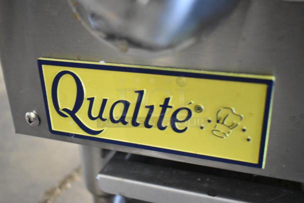 Qualite QLEC-24/NG stainless steel charbroiler grill, 60,000 BTU, countertop, natural gas, new condition, yellow label.