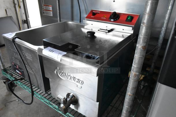 Avantco 177F200 15 lb. electric countertop fryer, metal lid and fry basket, brand new, scratch and dent, 208-240V, 1 phase.