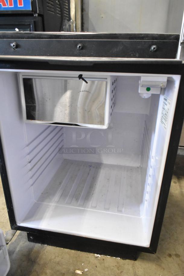 IndelB A22-73004-000 SP825 Mini Cooler, 12/24V DC, clean interior, compact design, used condition, visible model label.