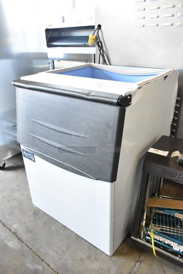 Brand new Avantco 194BIN27530 30" ice storage bin, 375 lb capacity. Some cosmetic dents, model details on label.