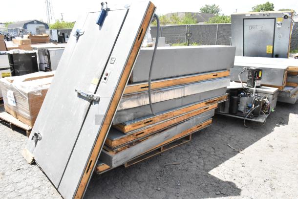 Norlake walk-in freezer box with Tecumseh compressor and Norlake condenser, disassembled on pallet, used condition.