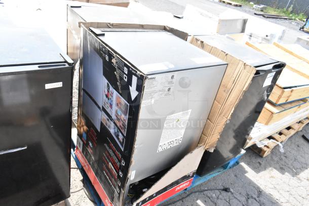 Four mini coolers, including Galanz GLR31TS1E02, General Electric WMR04GAVABB, Frigidaire EFMIS155, Haier HC32TW10SB, on pallets.