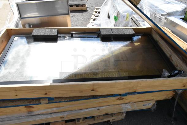 New Hussmann 3201478BX glass door in wooden crate. Three items available, brand new, ready for installation.