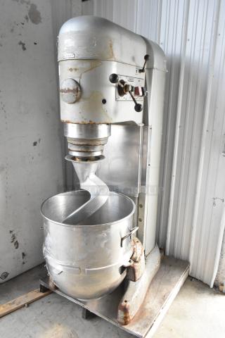 Hobart V-1401 140-Quart Dough Mixer with bowl and hook. Metal, used condition, for commercial use. 200V, 3 phase.