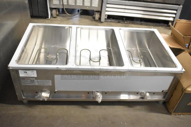 BRAND NEW SCRATCH AND DENT! 2025 ServIt 423EST3WO Stainless Steel Three Pan Open Well Electric Steam Table with adjustable undershelf, 120V, 1 Phase.